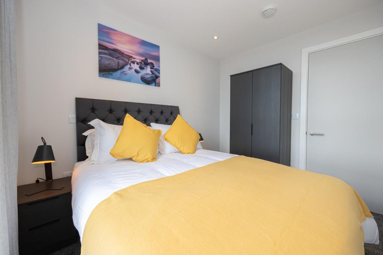 Contemporary 3 Bedrooms Apartment Manchester City Exterior photo